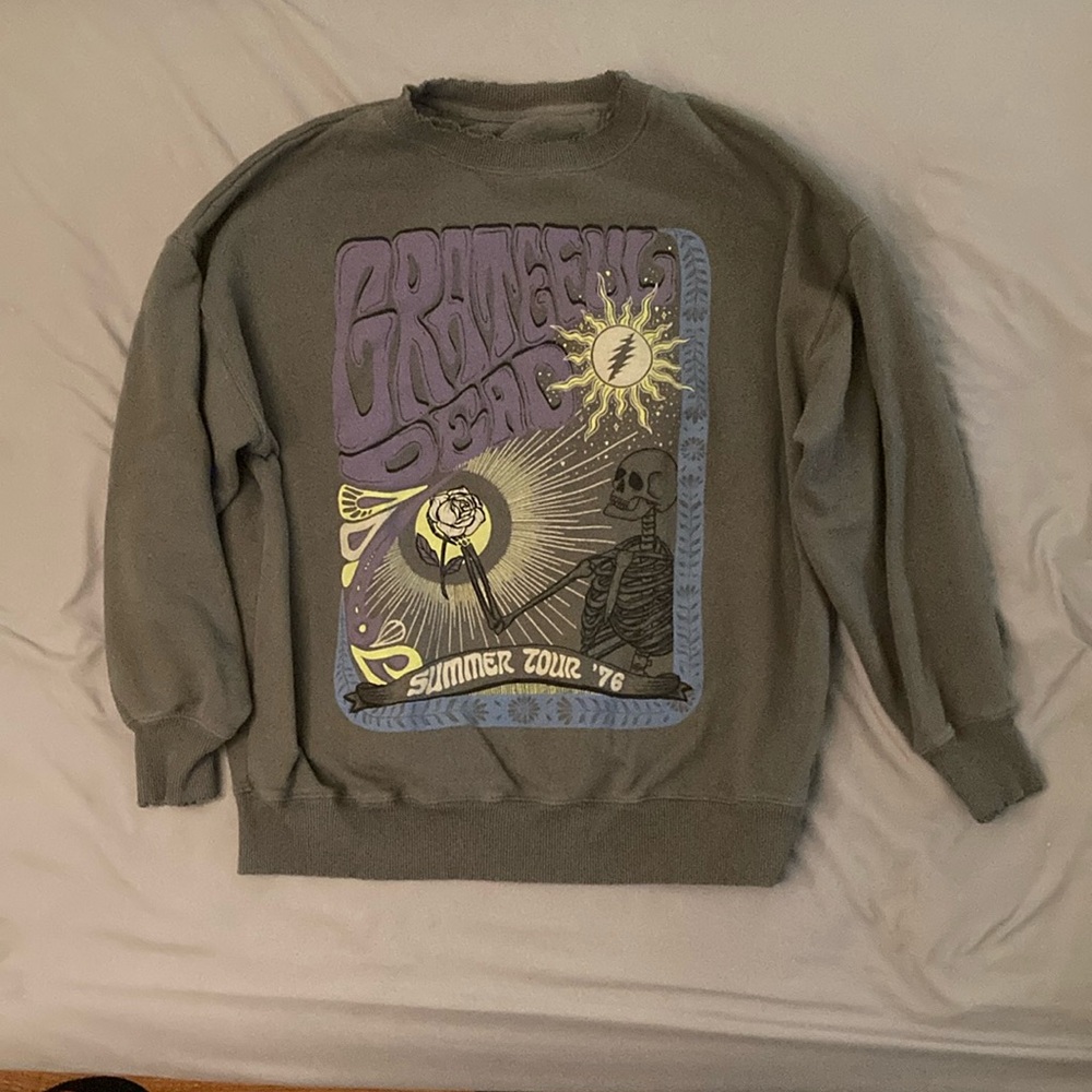 American Eagle oversized Grateful Dead sweatshirt